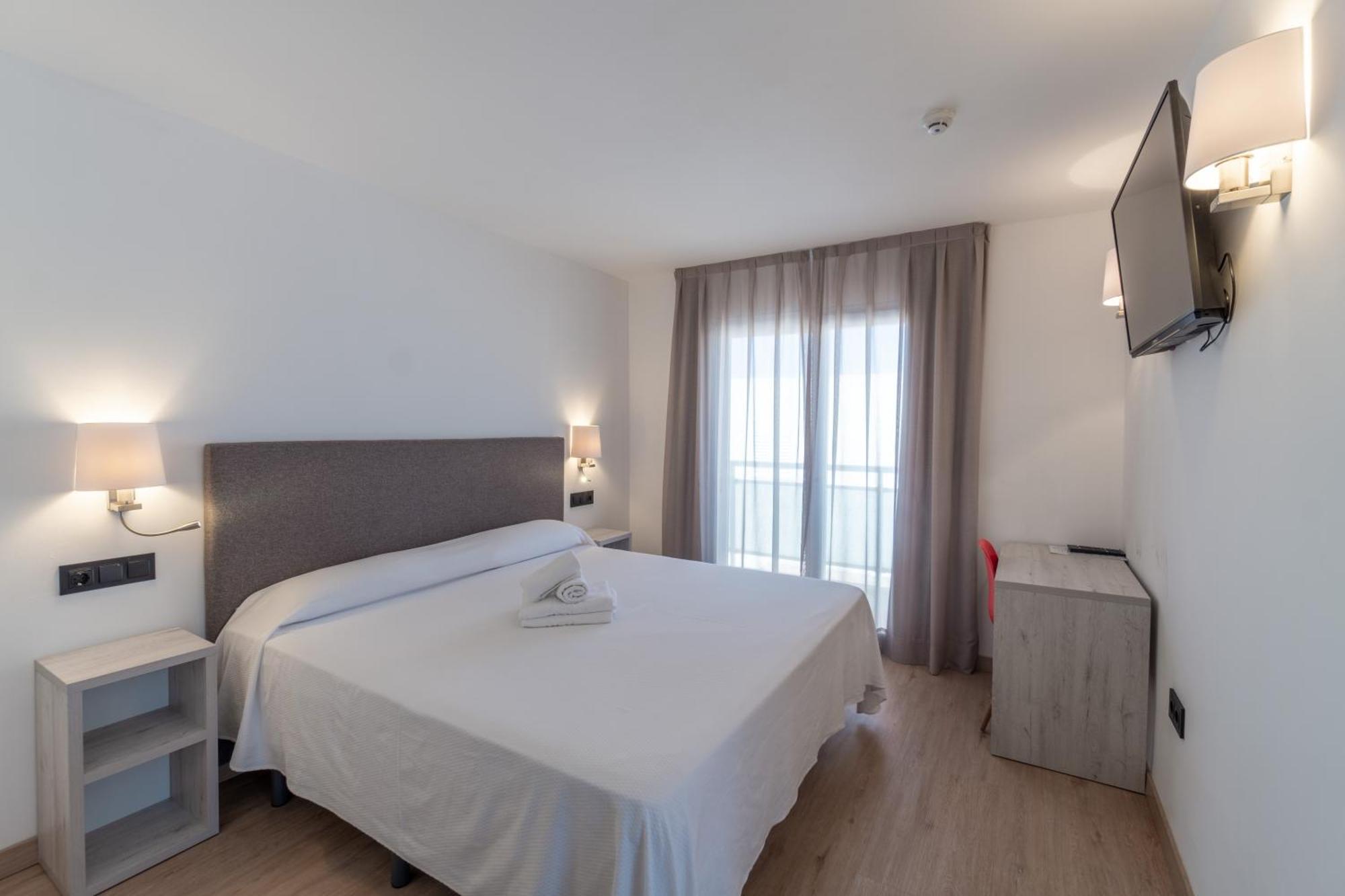 Hotel Costa Brava Roses Extérieur photo